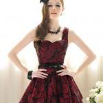 Elegant Vintage Red Rose D..